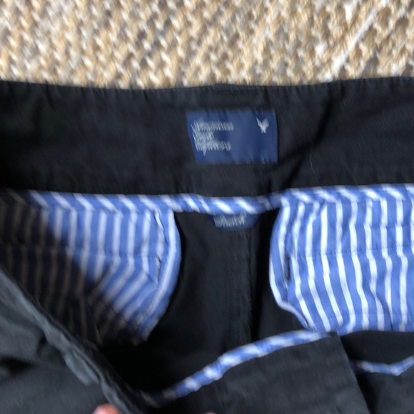 American Eagle 🦅 women’s black shorts - Picture 2 of 3